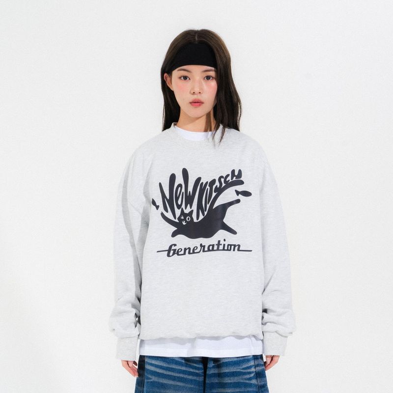 NEWKITSCH（ニューキッチジェネレーション）の「フィッシュキャット スウェットシャツ - ライトメランジ（トップス）」