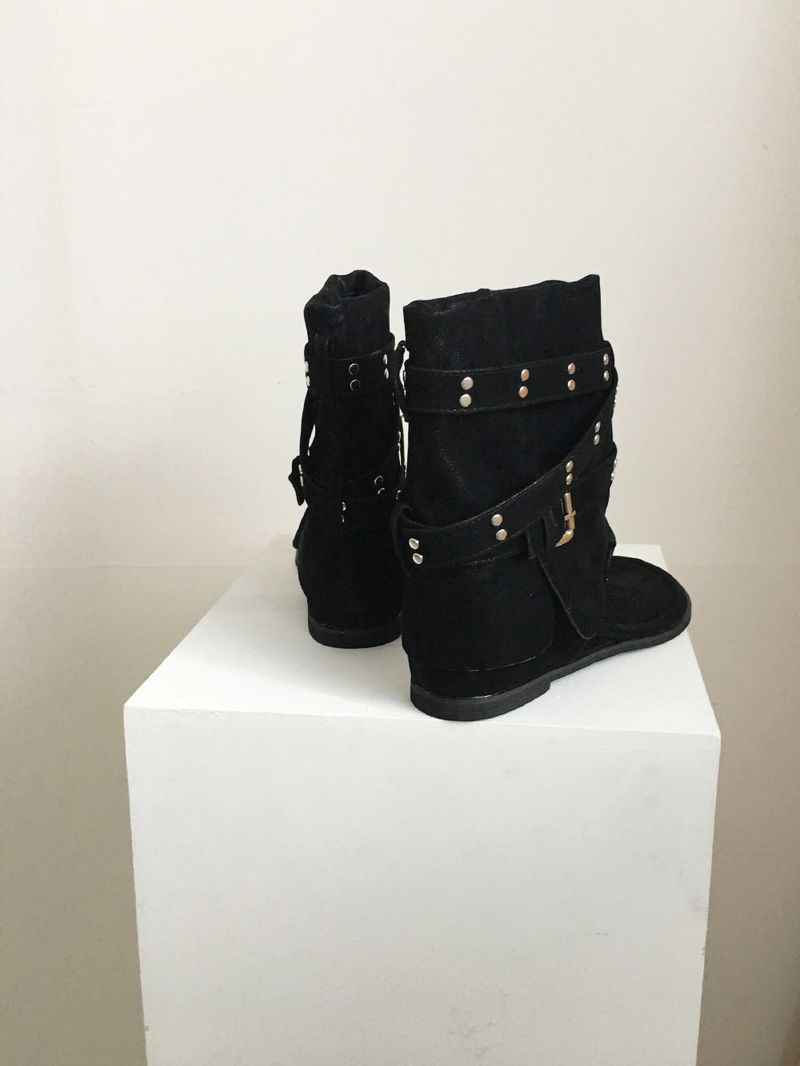 Stud folding flip-flop boots