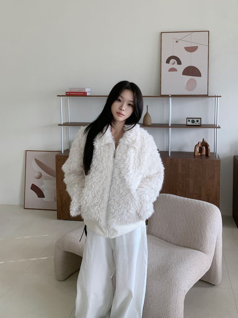 Luv Snowy Collar Fur Zip-Up Jacket