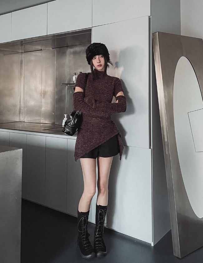 Pony Incision Wrap Knit Turtleneck
