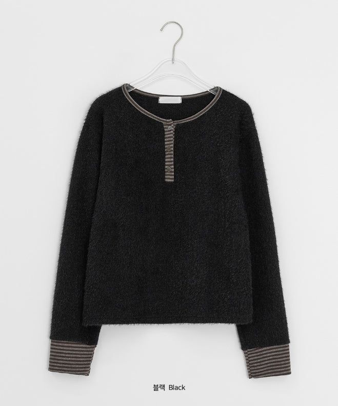 Hom Hairy Button Color Matching Knit Tee