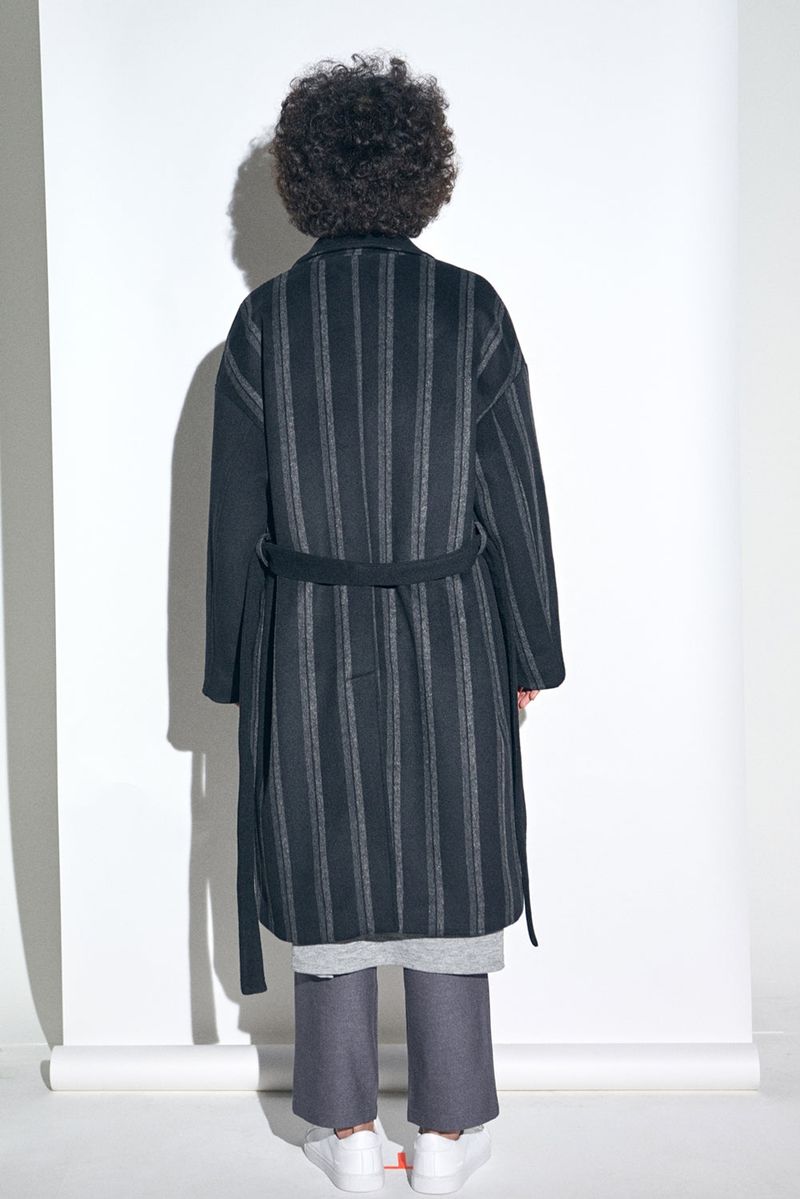 STRIPE COMBINATION WOOL ROBE COAT (Black)