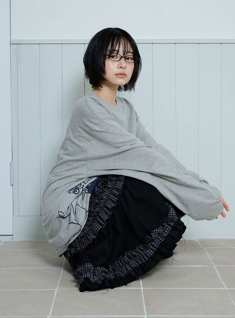 RUFFLE POINT SKIRT - BLACK
