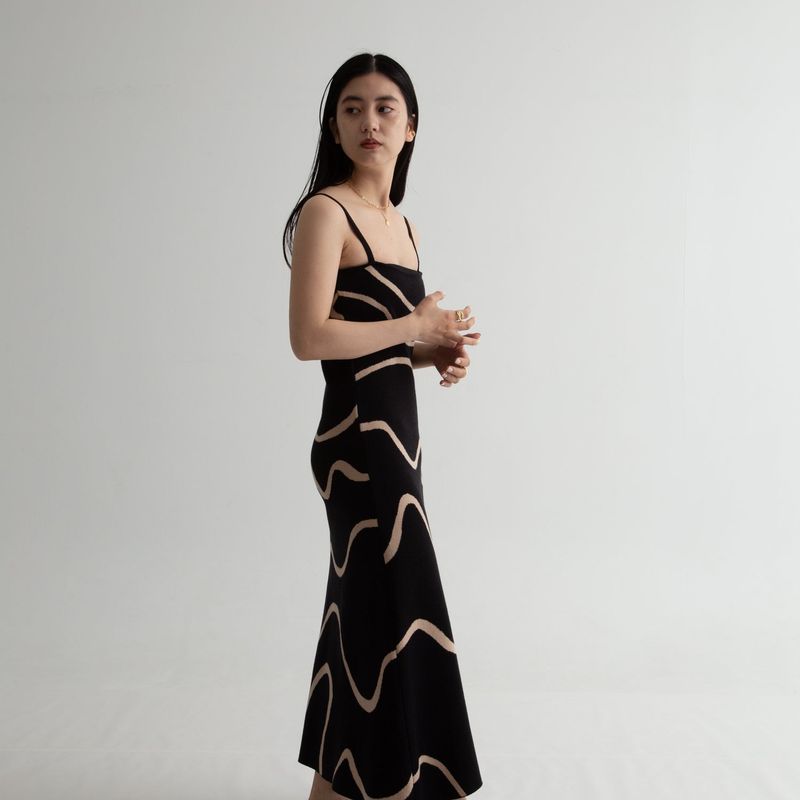 Wave pattern knit one piece