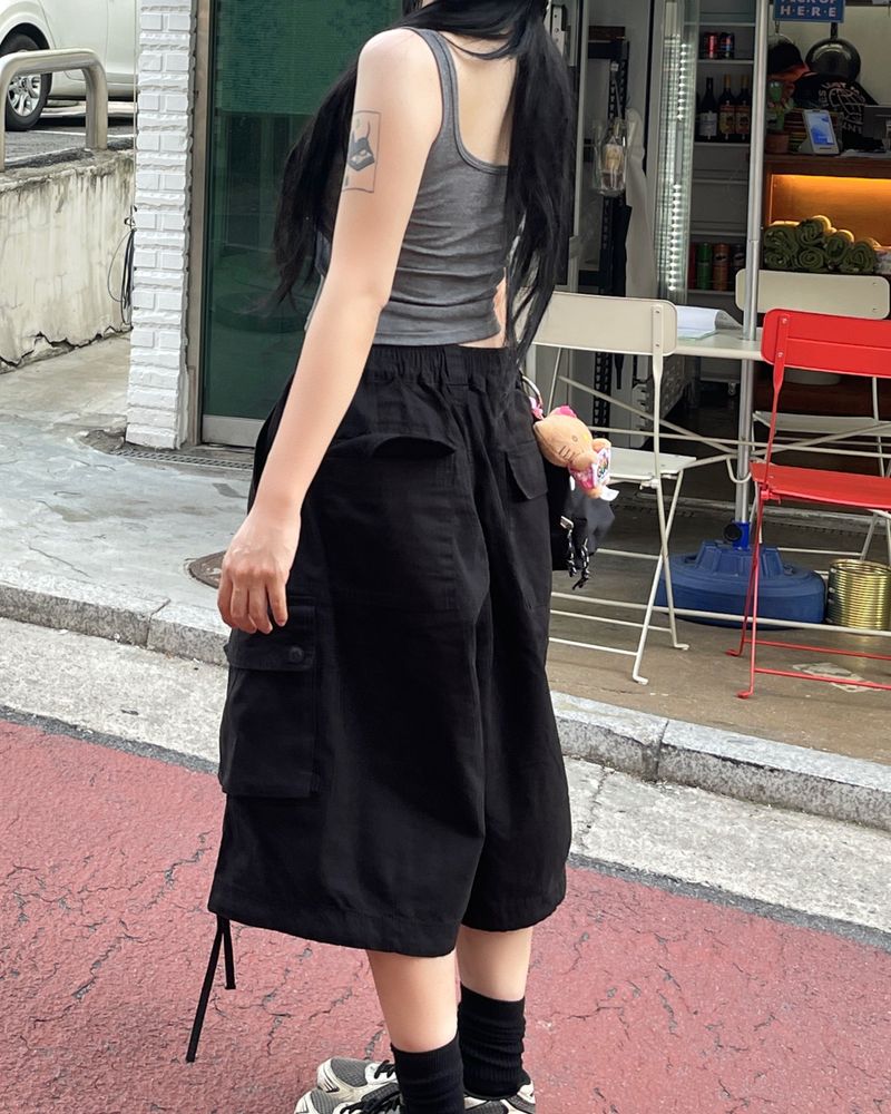 Cropped ribbed button bra top