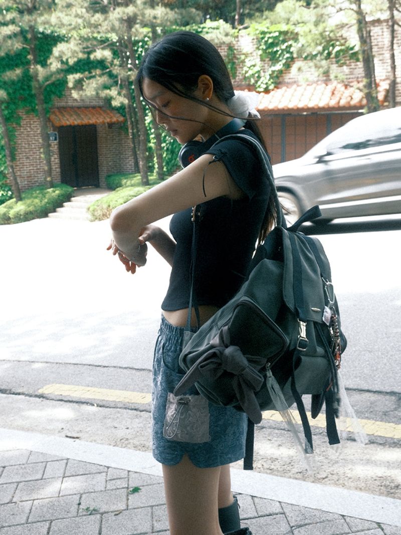 Bonnie T-shirt (Black)