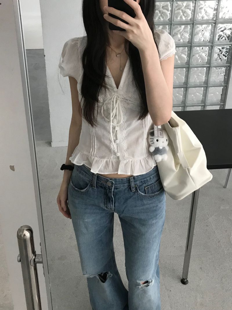 Pinter Lace Blouse (one color)