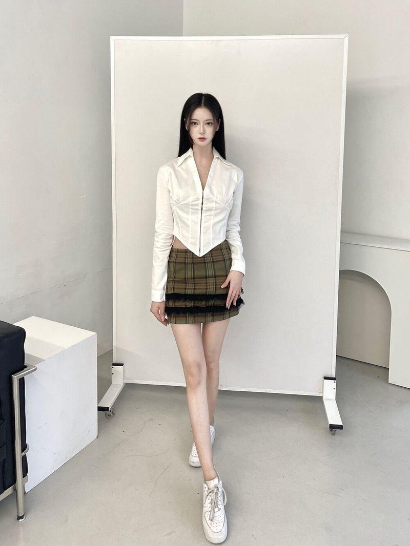 1097. Lace line check mini sk