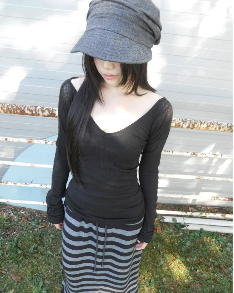 v elf tee