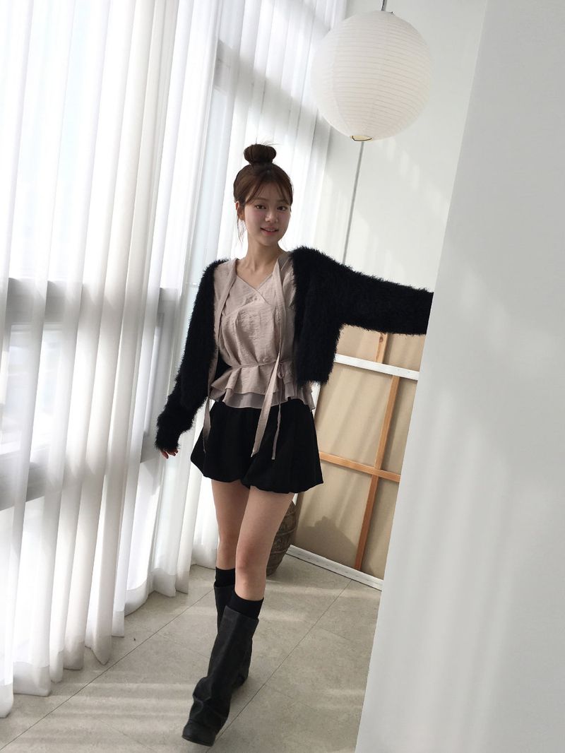 Rabit scarf blouse