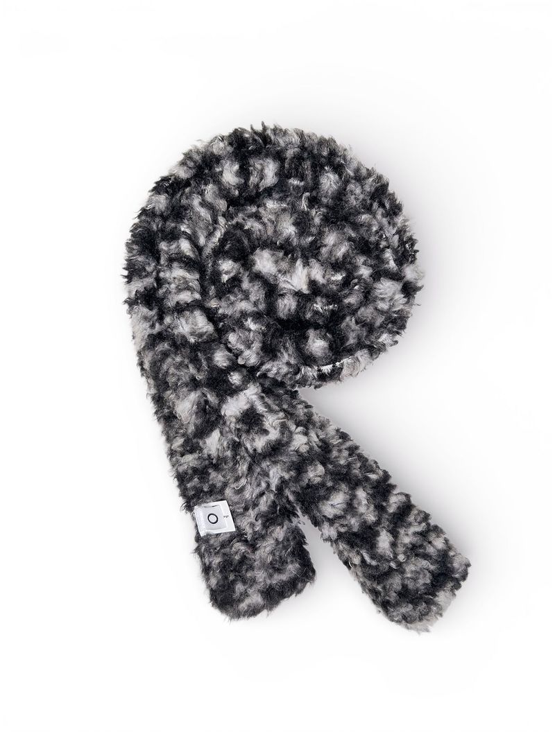O Logo Boa Muffler / Black Multi