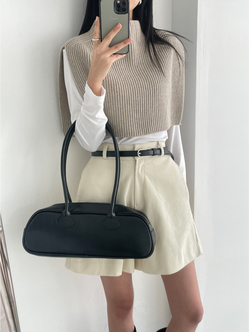baguette shoulder bag