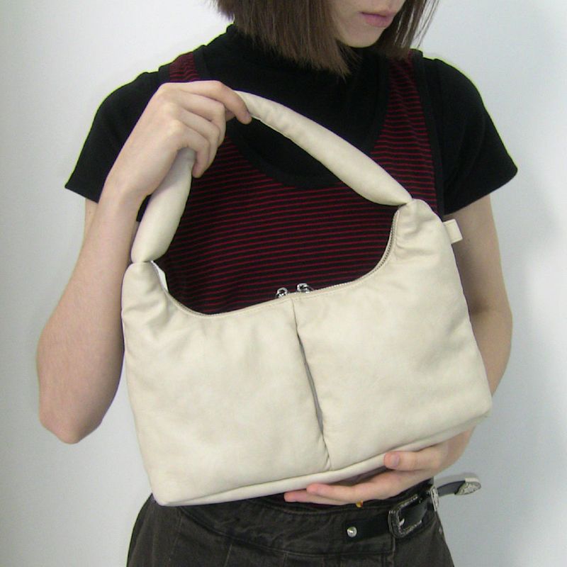 FILLINTHEBLANK(フィルインザブランク)の「Soft Basket Hobo Bag (S)(beige)(Bags)」