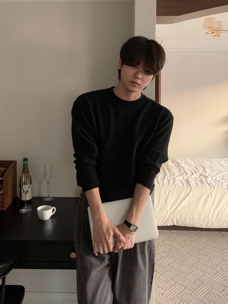 Even Soft Wool Round-Neck Knit