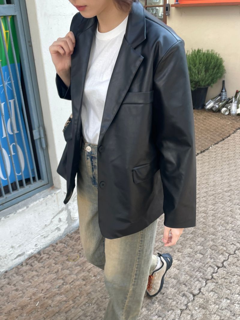 Noir leather jacket