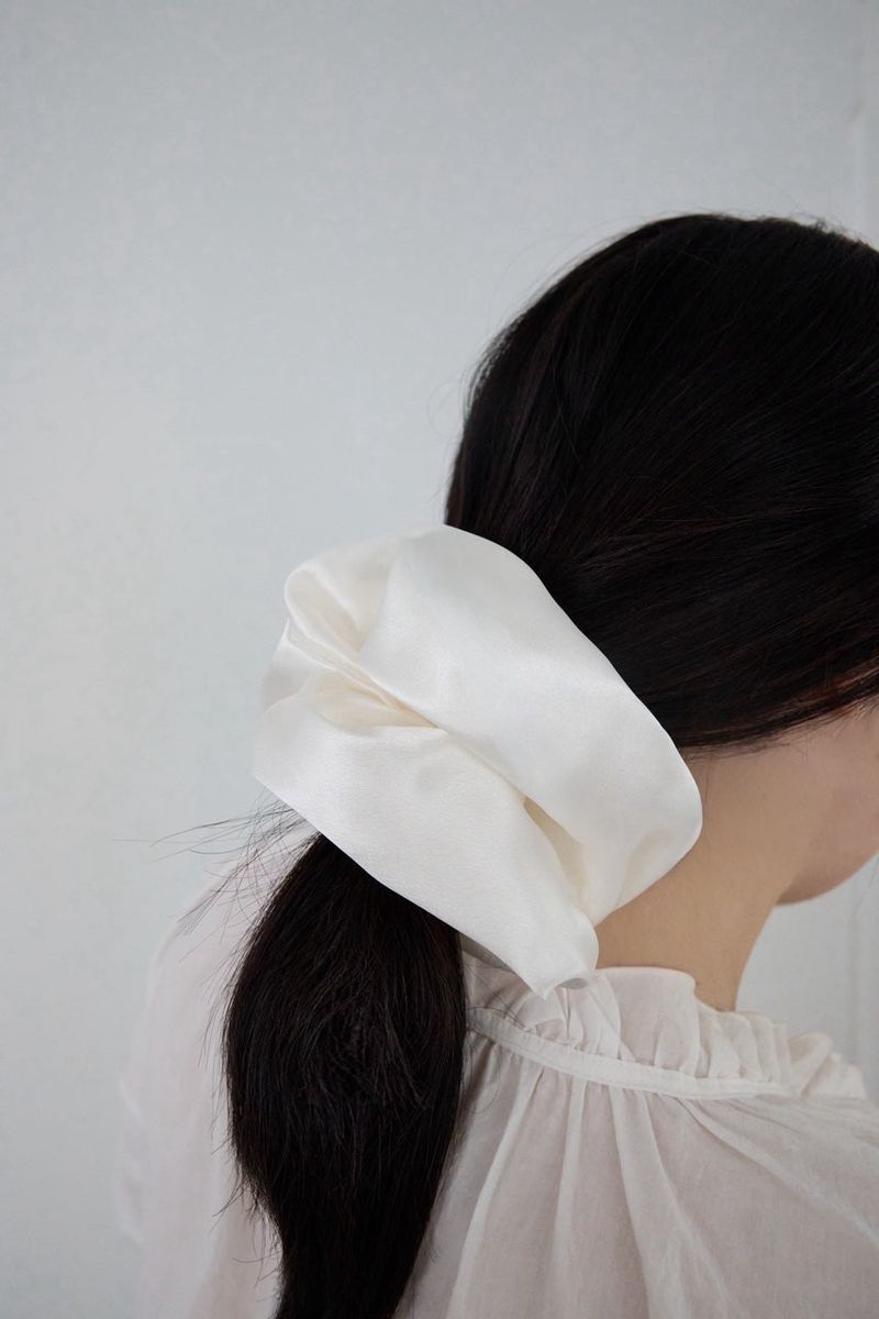 Orb(オーアルビー)の「Big flow scrunchie(Hair Accessories)」