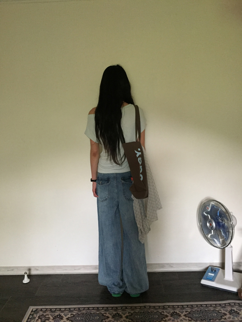 With Back Pocket Denim (1color)