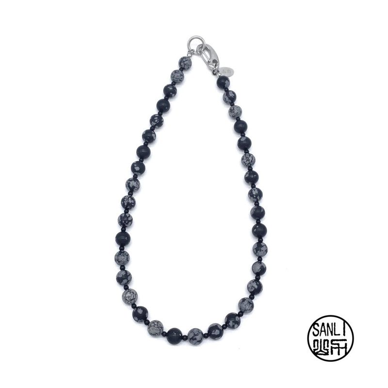 Snowflake necklace (black)