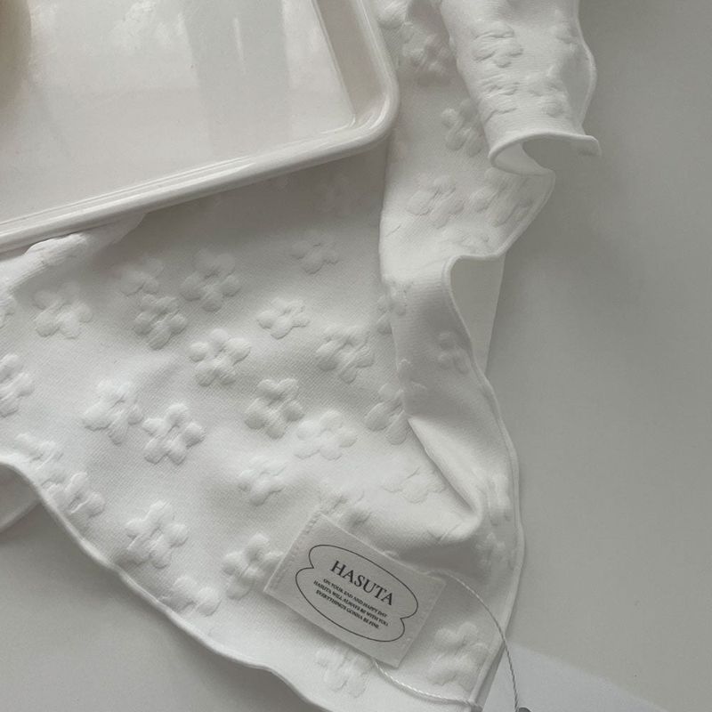 White flower kitchen cloth