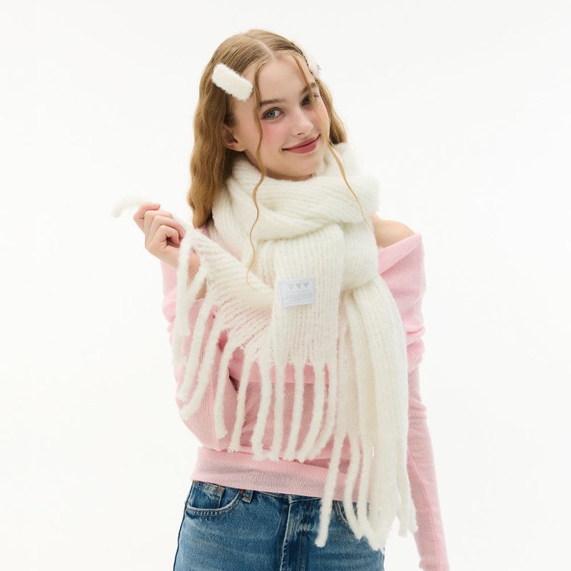 VVV（ブイブイブイ）の「Basic Knit Big muffler_ Ivory（Fashion Accessories）」
