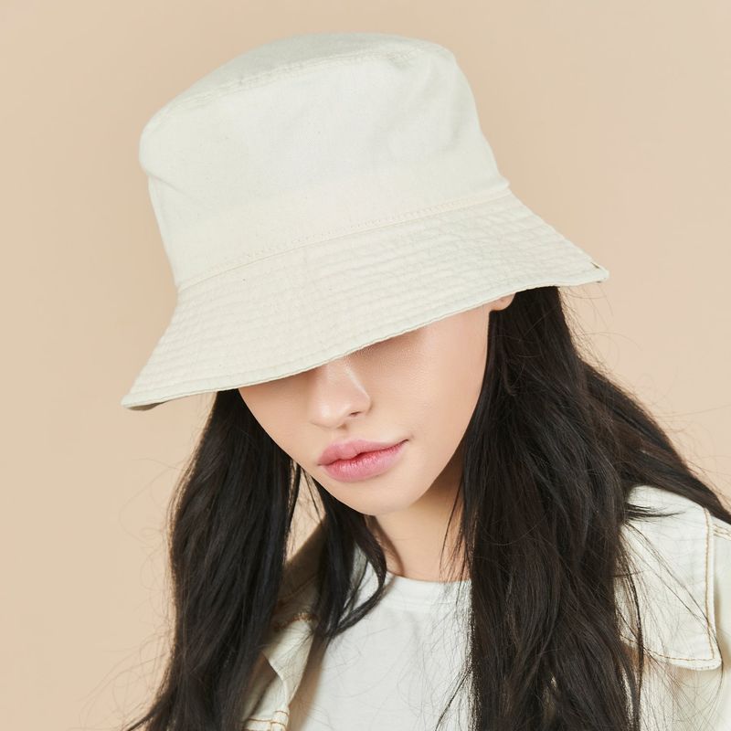 Monogram Label Pigment Bucket Hat white