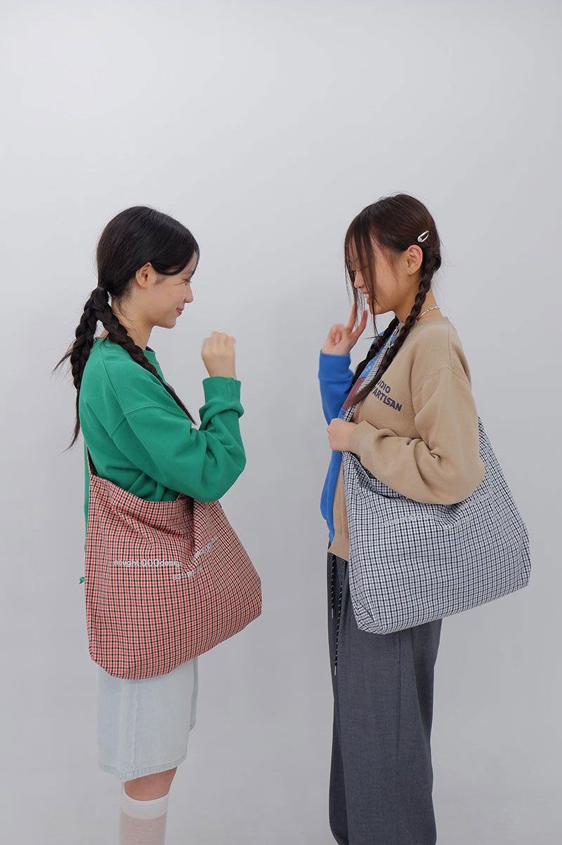 Reverse Logo Check Bag / Black