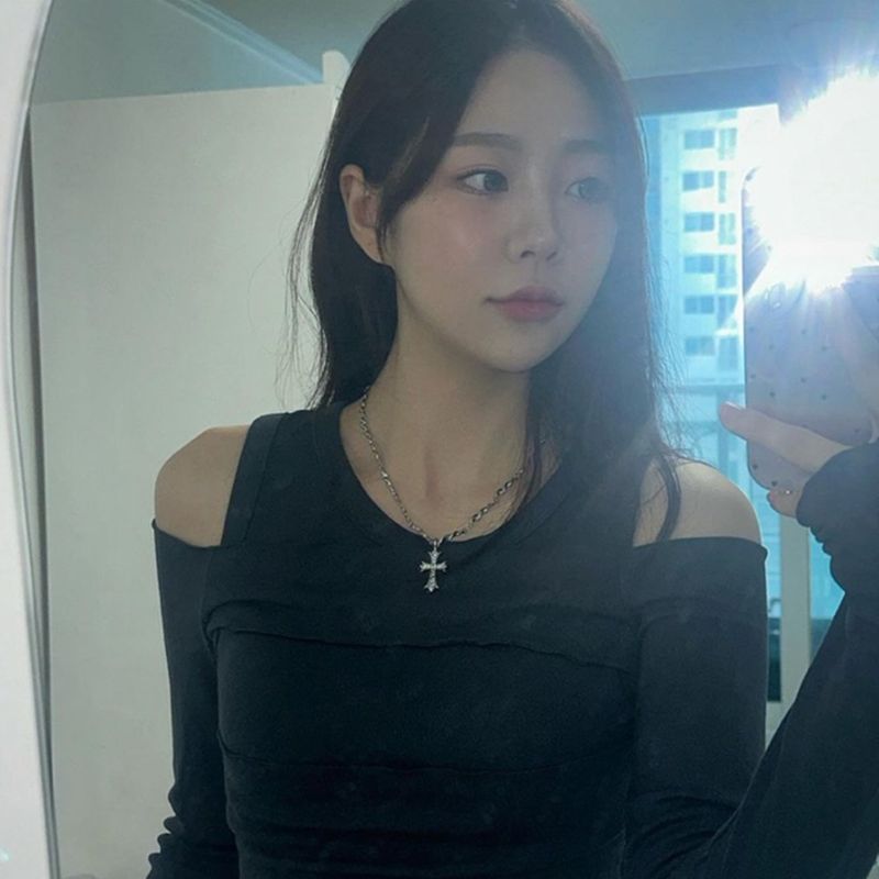 [Celeb pick] Cross pendant Necklace