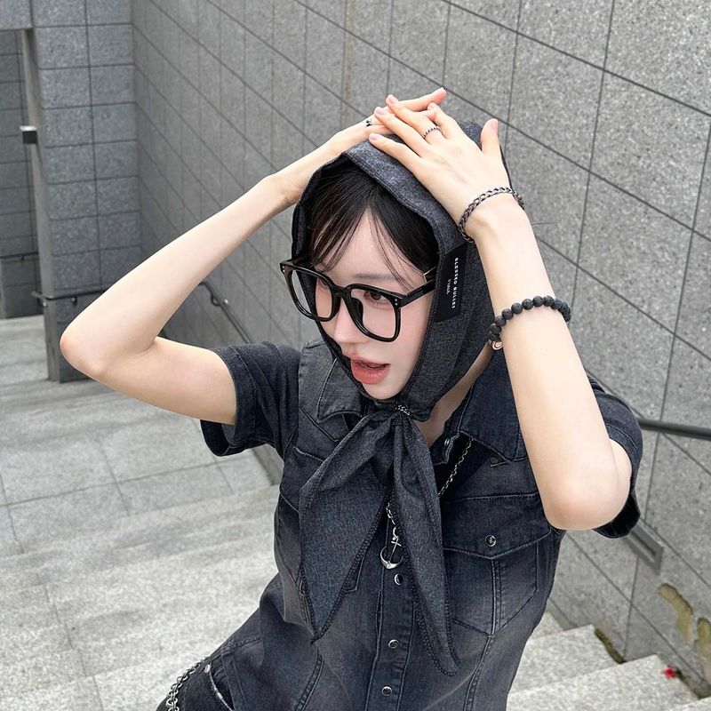 Label multi-wide shimag scarf