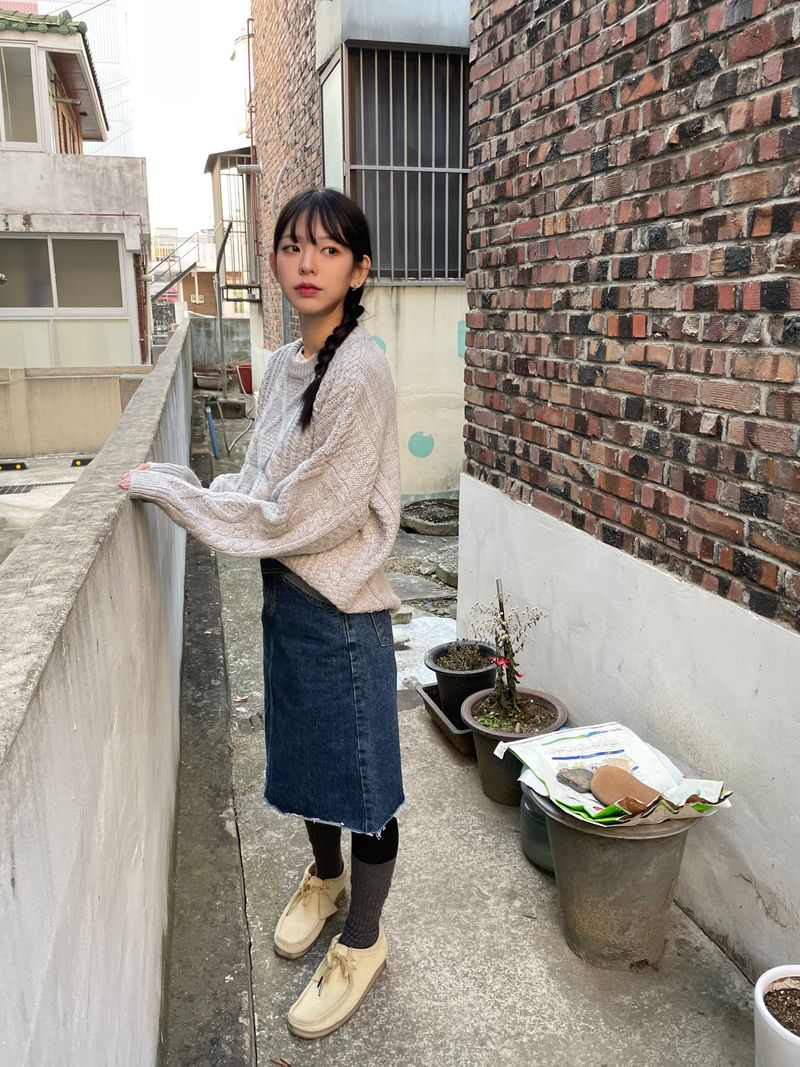 Neat midi denim skirt 