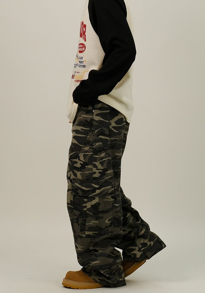 SEMIKAJI（セミカジ）の「MEE カーブド カモ パンツ（パンツ）」