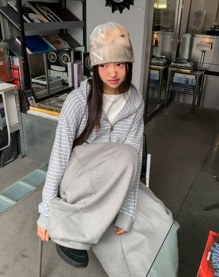 Run Kitten Print Beanie