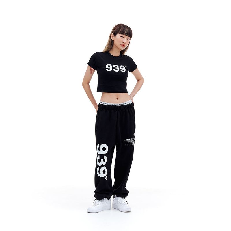 939 LOGO CROP TOP (BLACK)