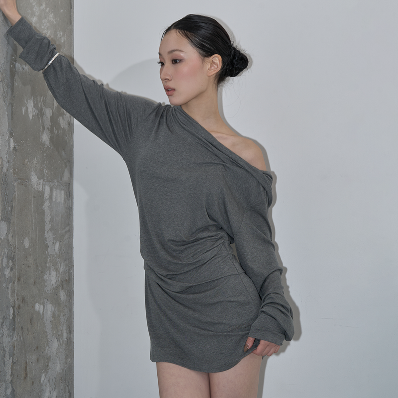 ZIZEMUSEUM（ジゼミュージアム）の「COWL HOOD DRAPE DRESS (MELANGE GRAY)（Dresses）」