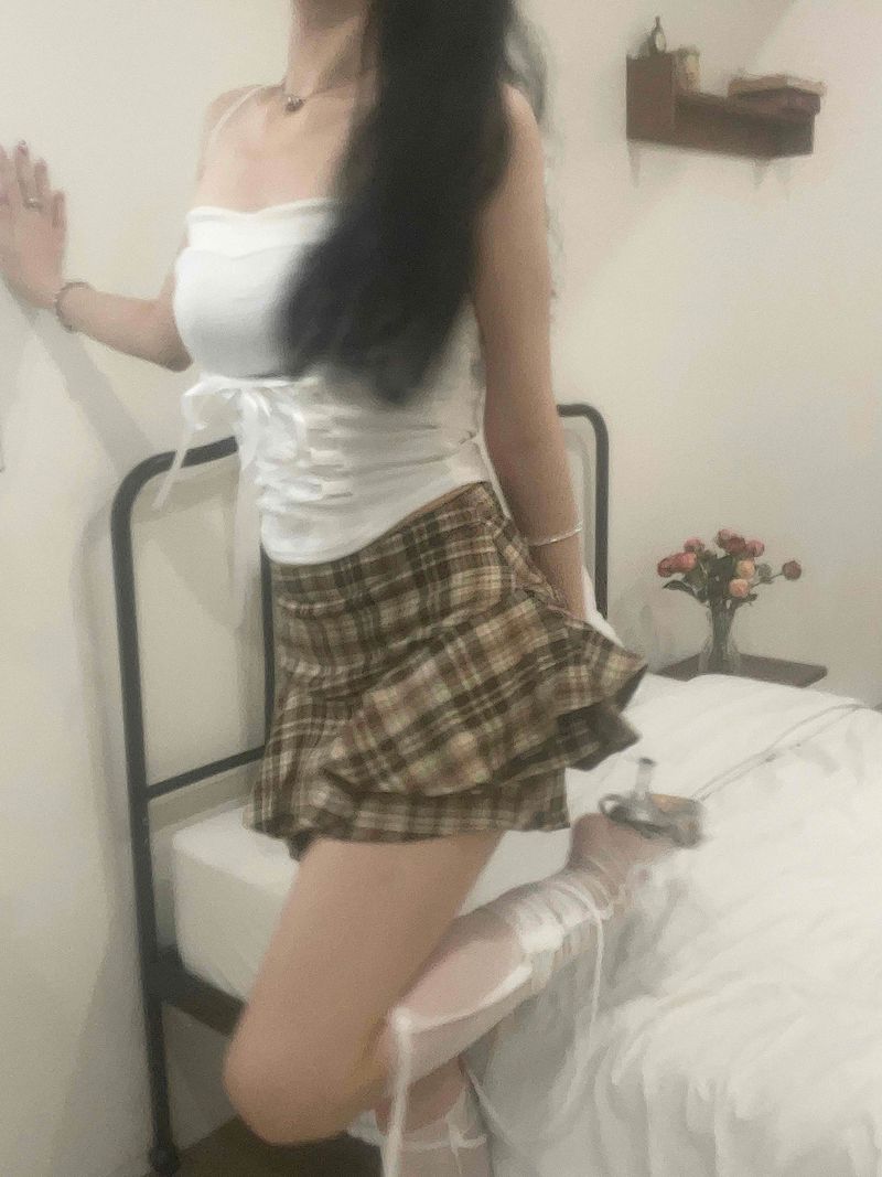 Frill checker skirt pants