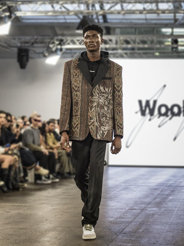 Rust Pattern Suit