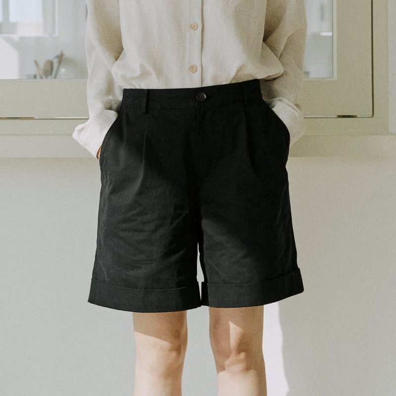 malen（マレン）の「unisex cuff half pants black（Pants）」