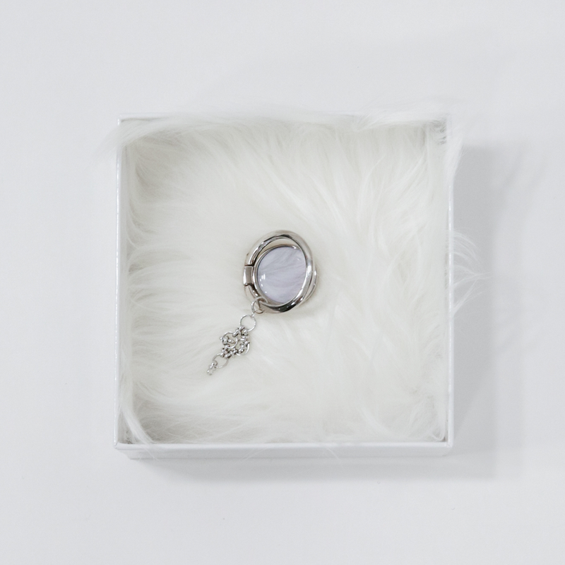 22haus（トゥートゥーハウス）の「animal wool ringtok - angora（Smartphone Accessories）」