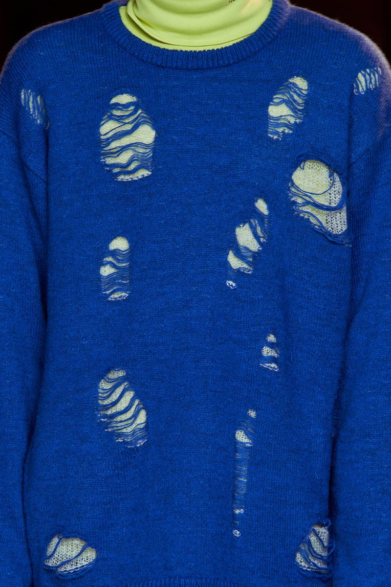 DESTROYED MOHAIR KNIT / BLUE