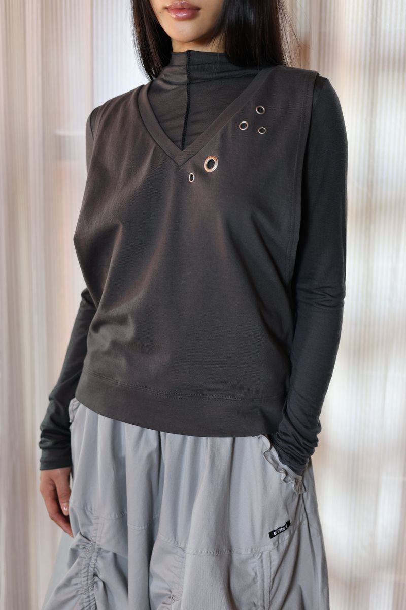 eyelet vest_charcoal