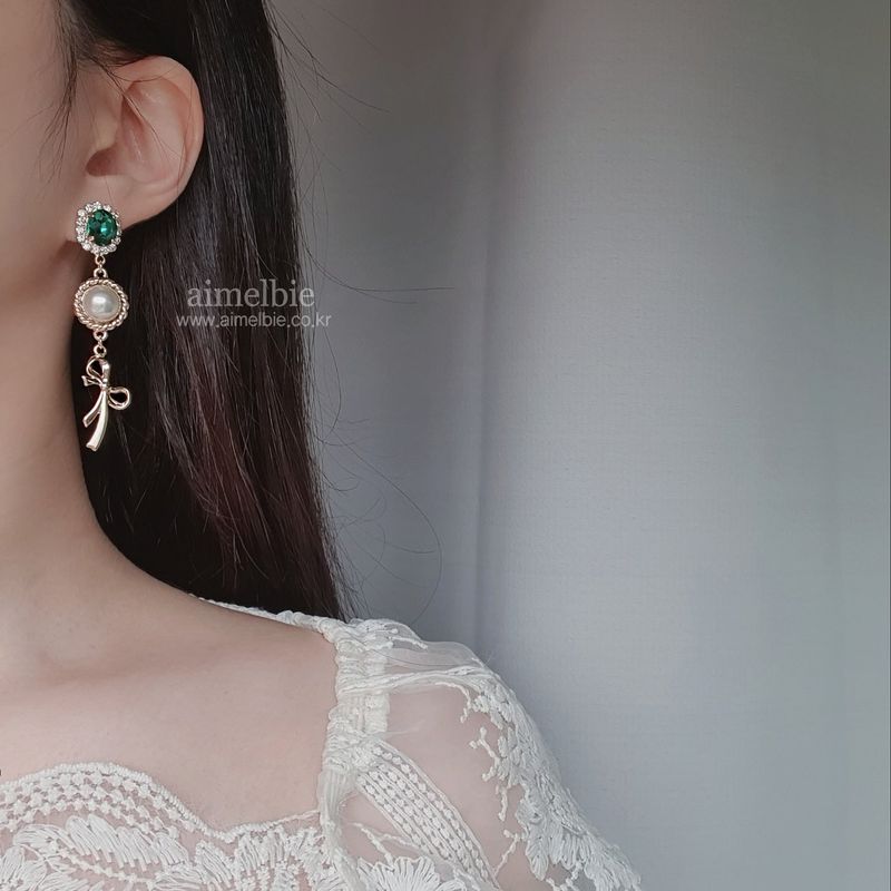 Emerald Preppy Royal Earring