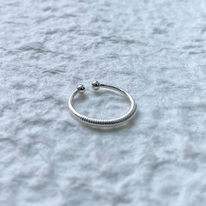 Engraved Arc Open Ring