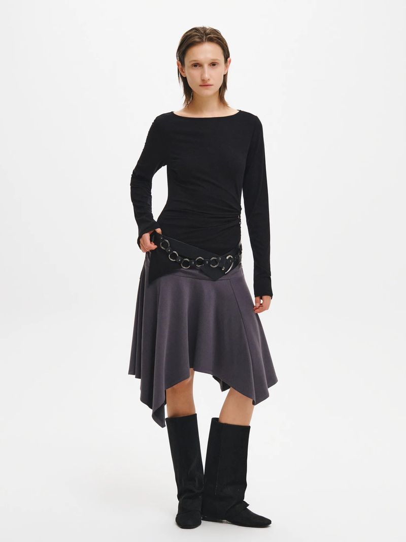 WOMAN DRAPE PIERCING T-SHIRT