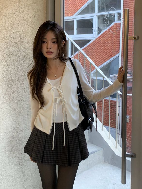 anyonemore（エニーワンモアー）の「Delrin Ribbon Lace Layered Cardigan T-Shirt（Tops）」