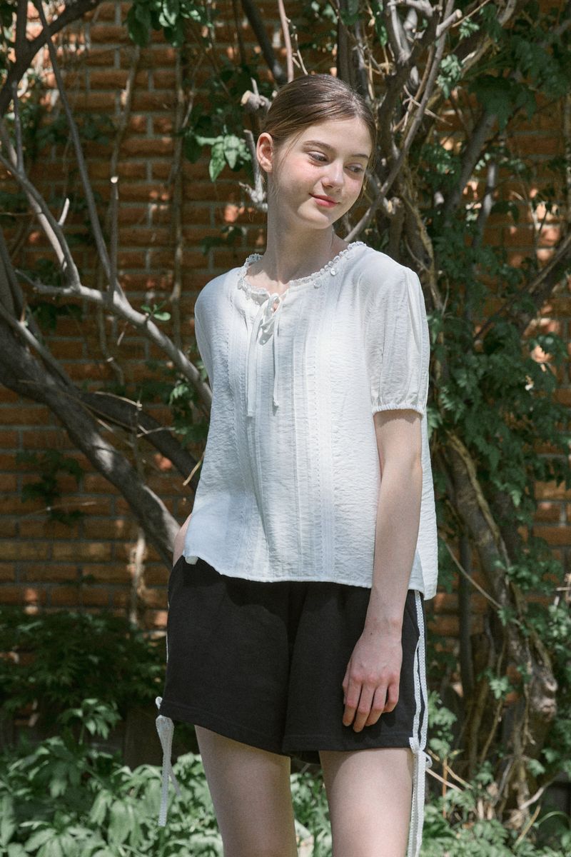 PINK PINEAPPLE（ピンクパイナップル）の「SWEETIE HALF SLEEVE BLOUSE（Tops）」