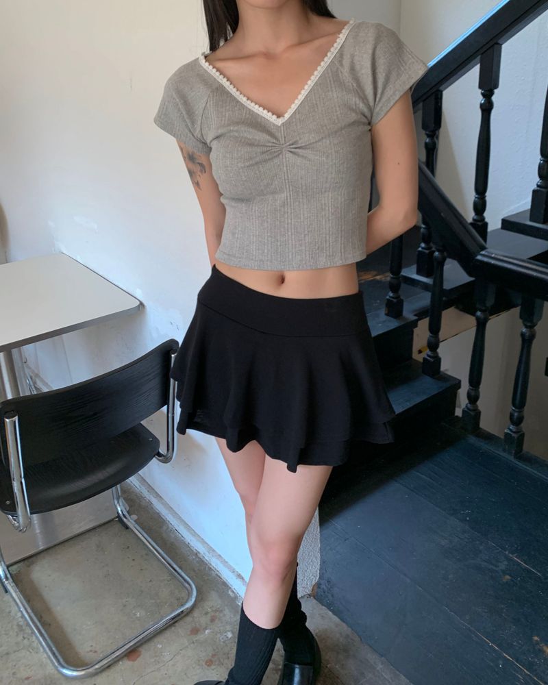 Low cancan skirt