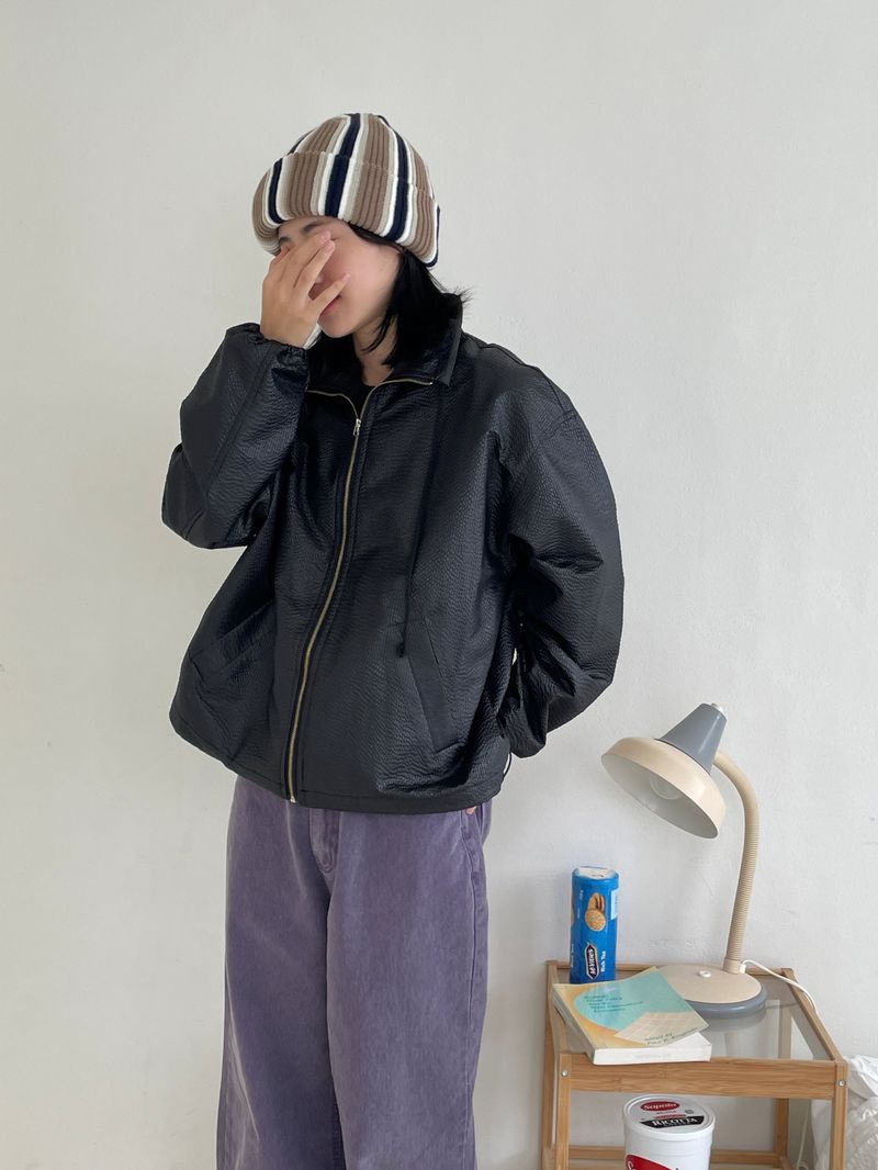 Lucid washing wide pants 