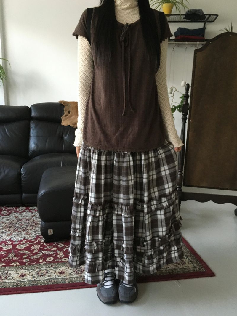 frill checkered long skirt