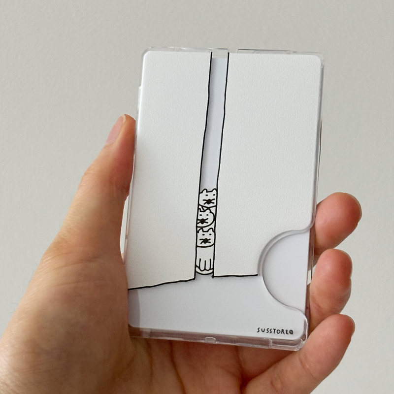 [MagSafe card wallet]cat watching
