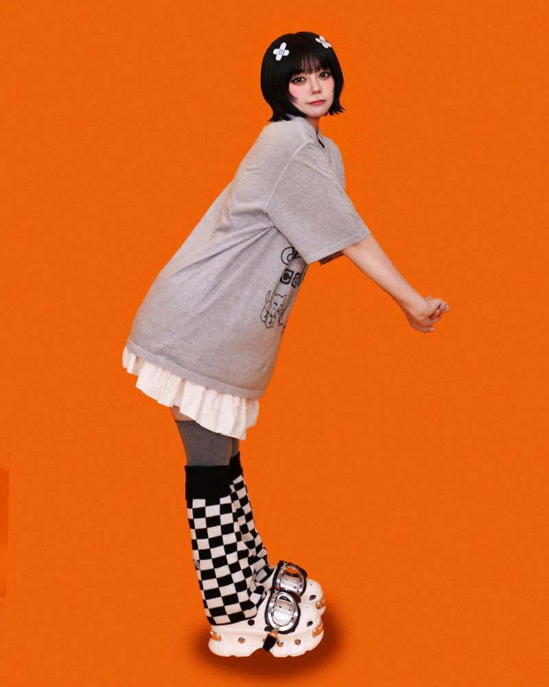 checker-board leg warmer