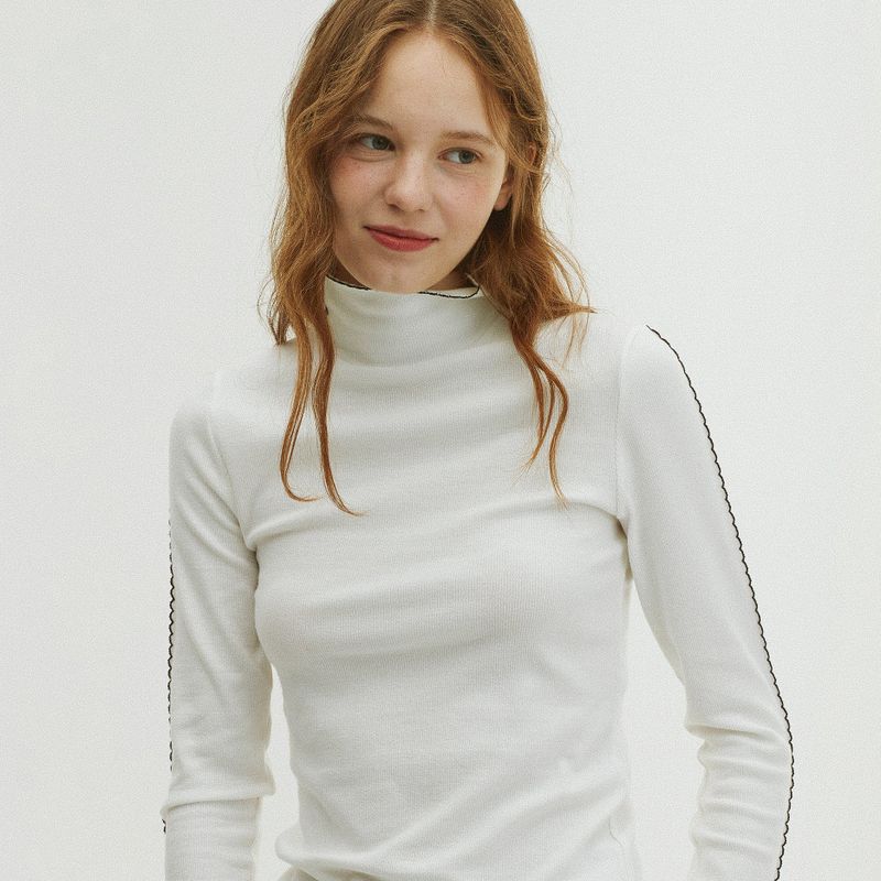 Between A and B(ビットウィーンエーアンドビー)の「PICOT STITCH RIBBED TURTLENECK T-SHIRT_WHITE(Tops)」